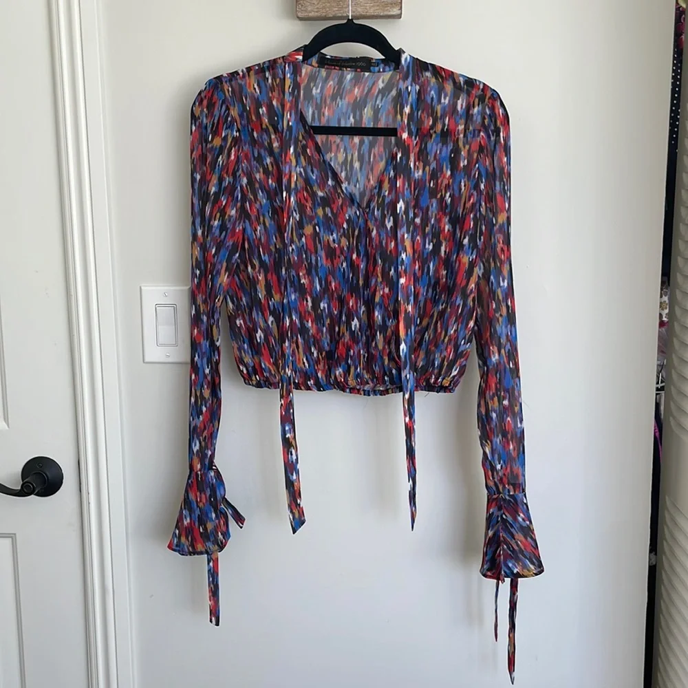 House of Harlow x Revolve Joli Tie Cuff Blouse - Picture 4 of 7